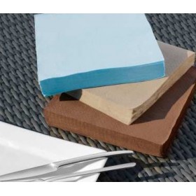 Serviettes blanches ouate...